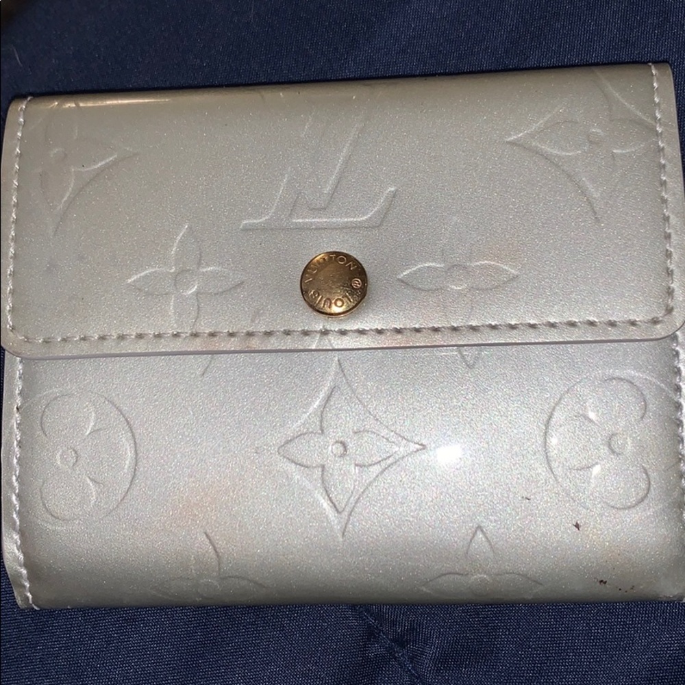Lois Vuitton Epi silver wallet
